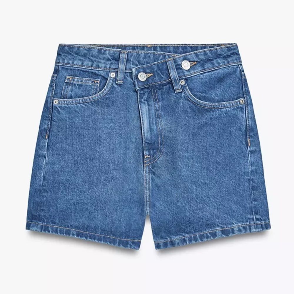 ZARA HIGH-RISE CROSS WAIST MOM FIT TRF DENIM SHORTS - Picture 9 of 9